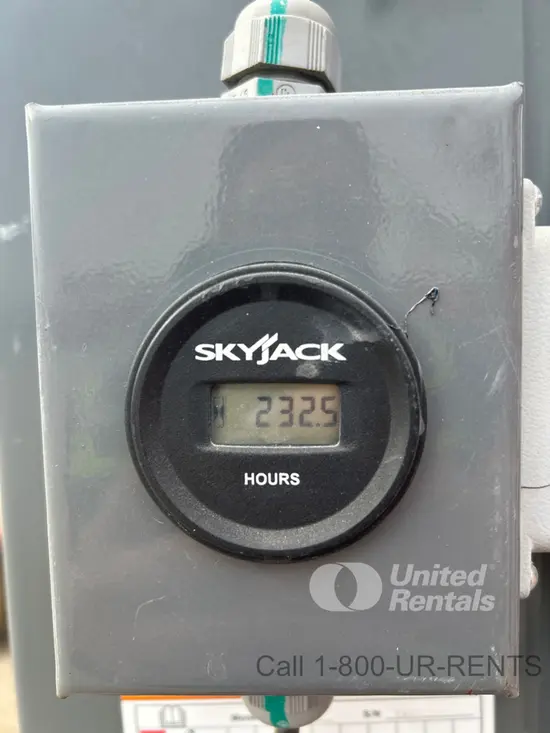 2017 Skyjack SJ16 Self-Propelled One-Person Lift