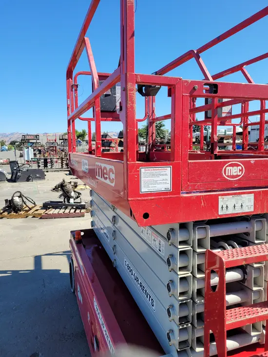 2017 MEC 4046SE Scissor Lift