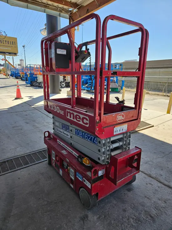 2018 MEC 1330SE Scissor Lift
