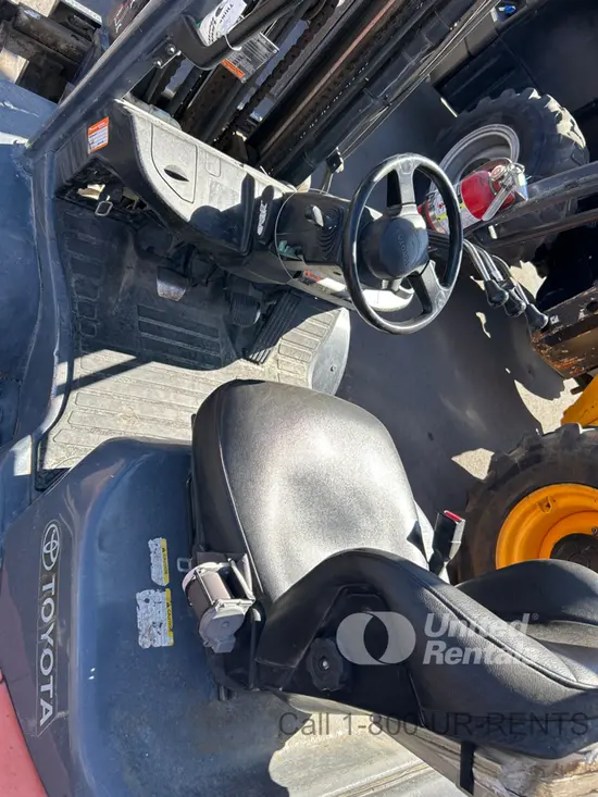 2019 Toyota 8FGU30 Warehouse Forklift