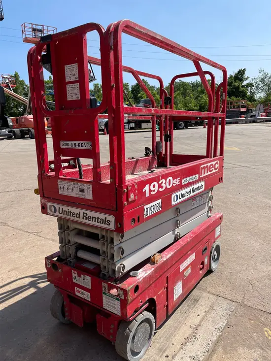 2017 MEC 1930SE Scissor Lift