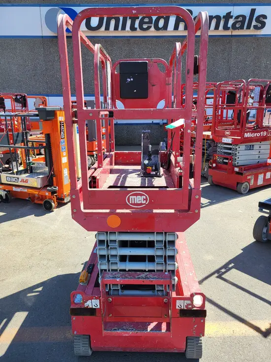 2019 MEC MICRO 19 Scissor Lift