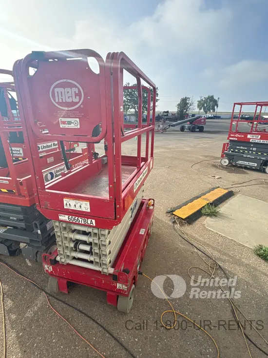 2018 MEC MICRO 19 Scissor Lift