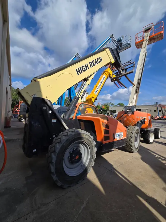 2017 JLG 1055 Forklift
