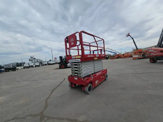 2018 MEC 4046SE Scissor Lift