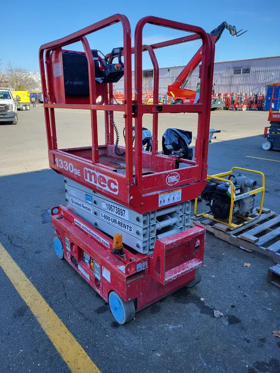 2017 MEC 1330SE Scissor Lift