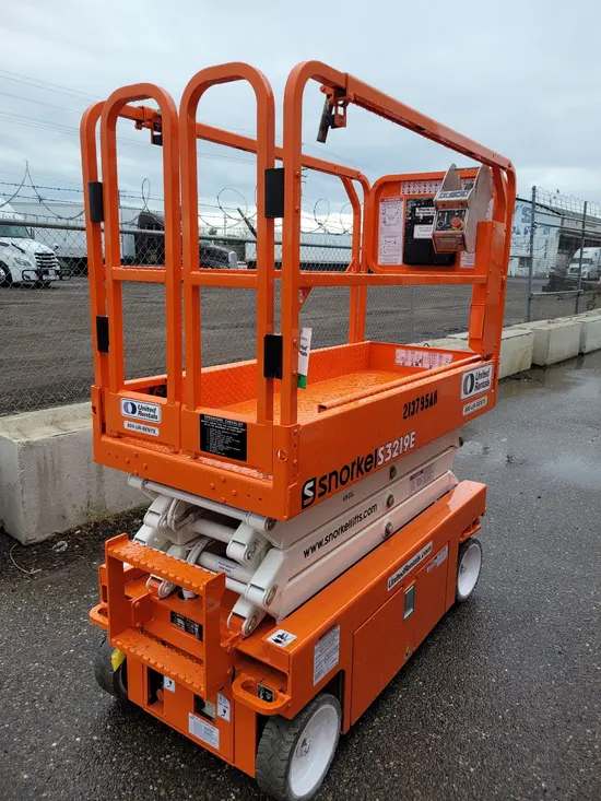 2018 Snorkel S3219E Scissor Lift