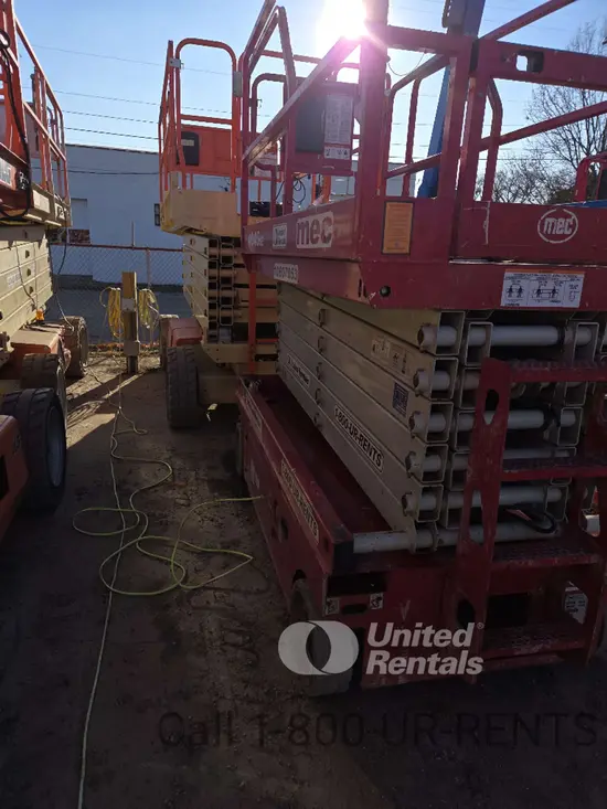 2017 MEC 4046SE Scissor Lift