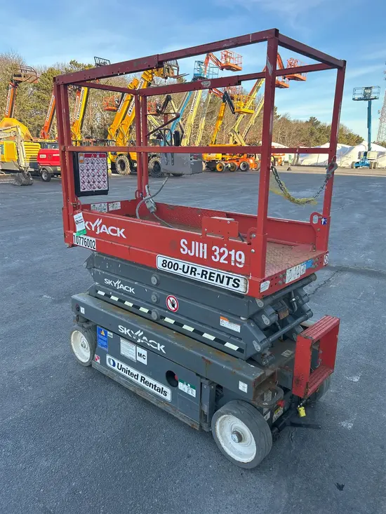 2018 Skyjack SJIII3219 Scissor Lift