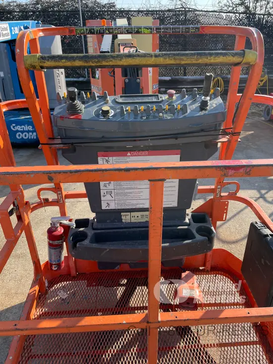 2018 JLG E300AJP Articulating Boom Lift