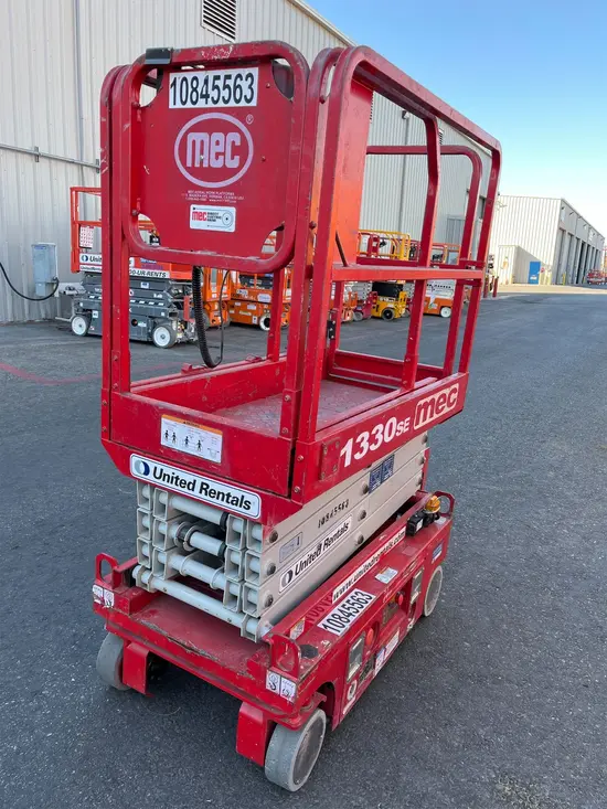 2018 MEC 1330SE Scissor Lift