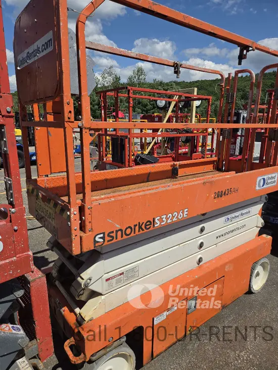 2018 Snorkel S3226E Scissor Lift