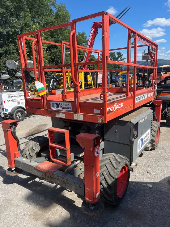 2017 Skyjack SJ6826RT Rough Terrain Scissor Lift