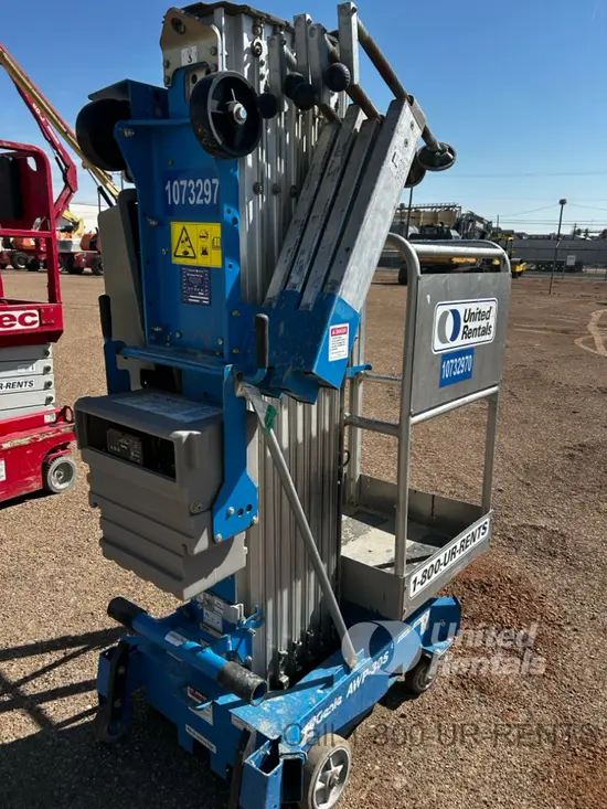 2018 Genie AWP-30SDC Pusharound Lift