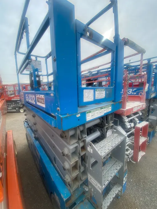2017 Genie GS-3232 Scissor Lift