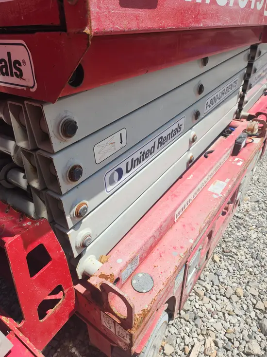 2018 MEC MICRO 19 Scissor Lift
