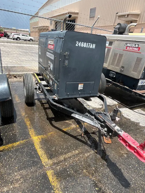 2020 Lincoln Electric DUAL MAVERICK Welder