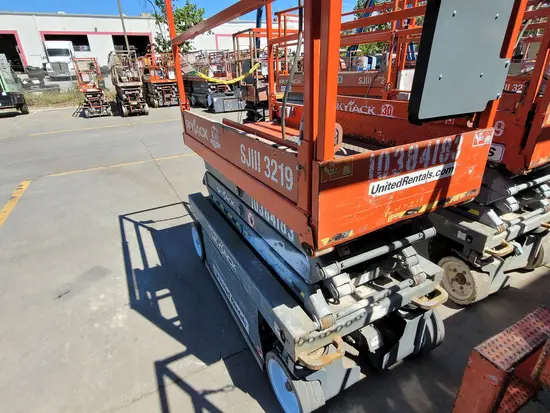 2015 Skyjack SJIII3219 Scissor Lift