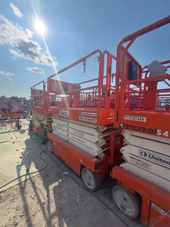 2018 Snorkel S4732E Scissor Lift