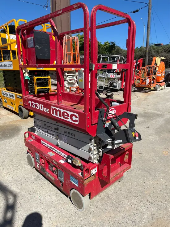 2018 MEC 1330SE Scissor Lift