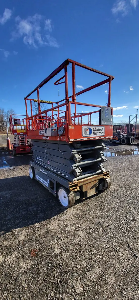 2018 Skyjack SJIII4740 Scissor Lift