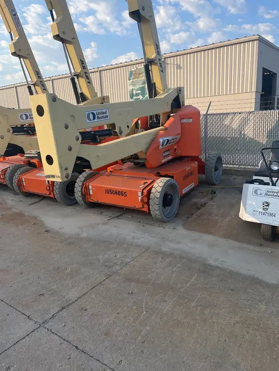 2016 JLG E450AJ Articulating Boom Lift