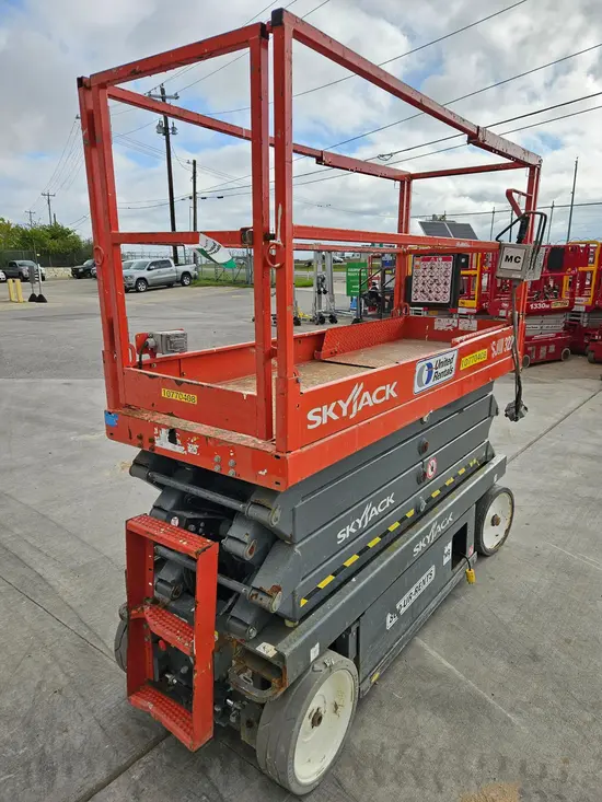 2018 Skyjack SJIII3226 Scissor Lift