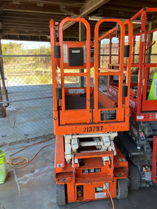 2018 Snorkel S3219E Scissor Lift