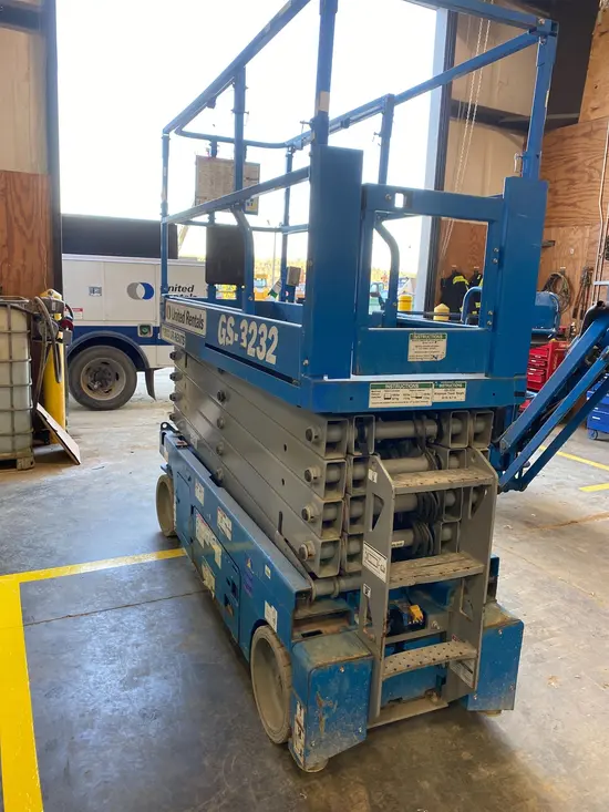 2017 Genie GS-3232 Scissor Lift