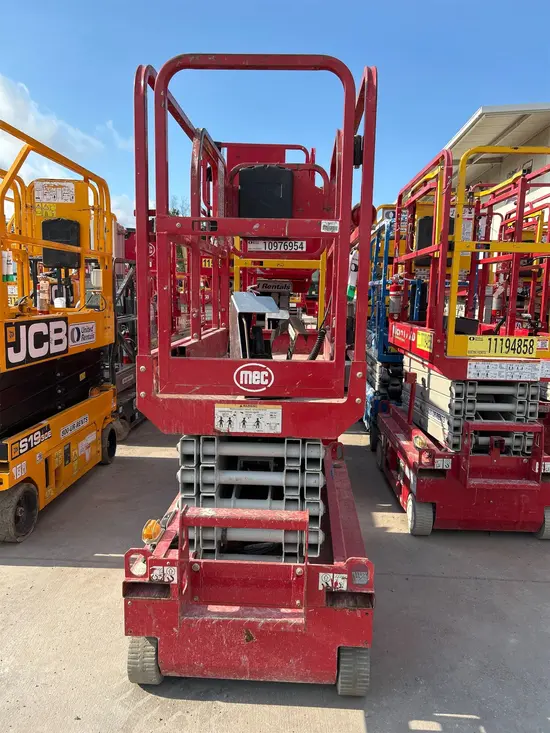 2019 MEC MICRO 19 Scissor Lift