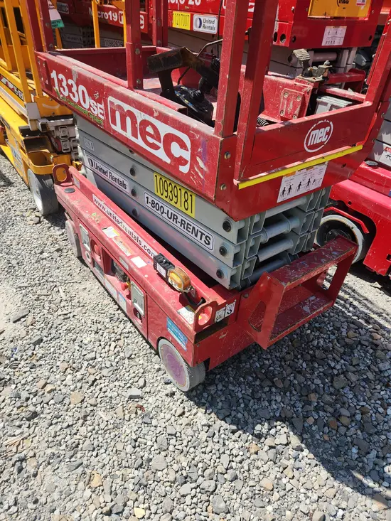 2019 MEC 1330SE Scissor Lift