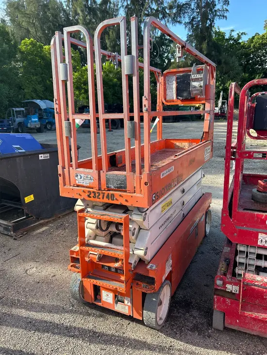 2019 Snorkel S3226E Scissor Lift