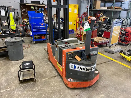 2017 Toyota 6BWC20 Warehouse Forklift