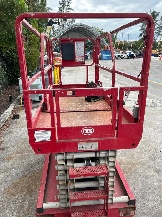 2017 MEC 4046SE Scissor Lift