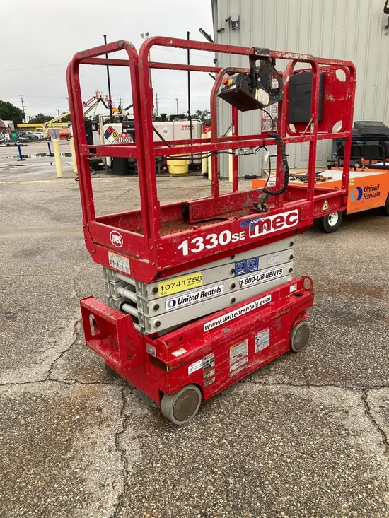 2018 MEC 1330SE Scissor Lift