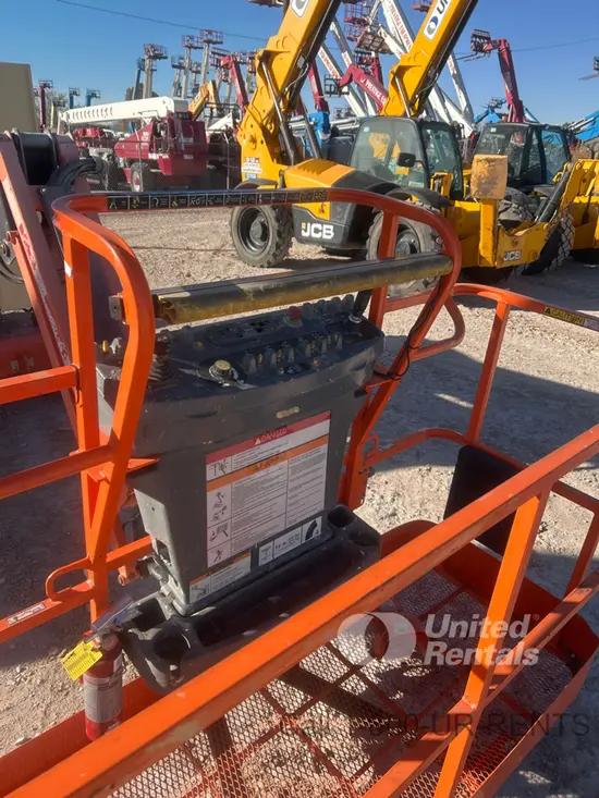 2017 JLG 450AJ Articulating Boom Lift