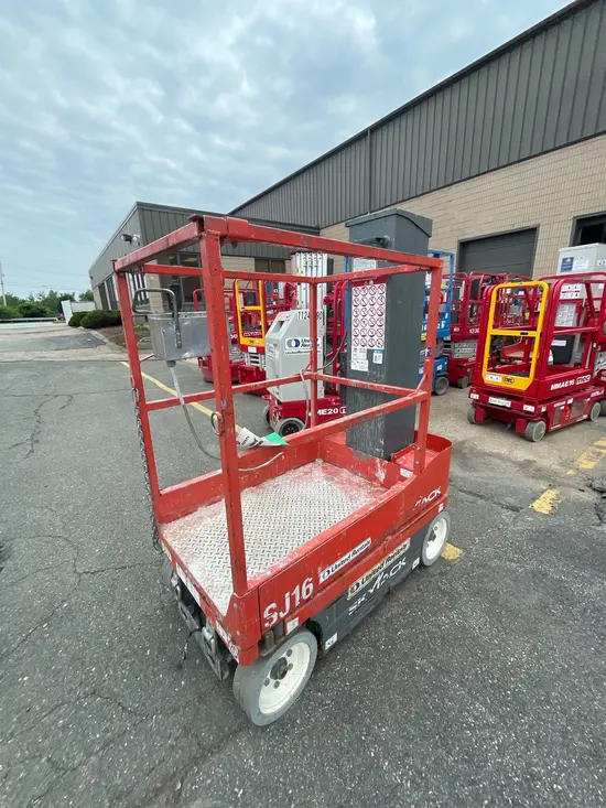2017 Skyjack SJ16 Self-Propelled One-Person Lift