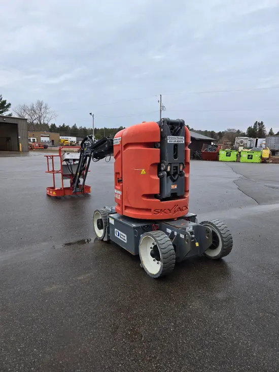 2018 Skyjack SJ30ARJE Articulating Boom Lift