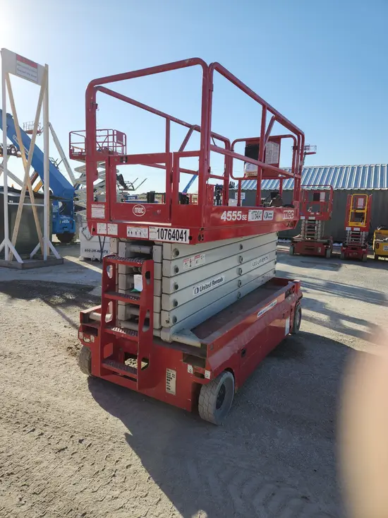 2018 MEC 4555SE Scissor Lift