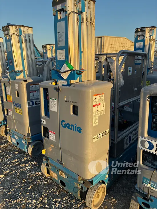 2017 Genie GR-20 Self-Propelled One-Person Lift
