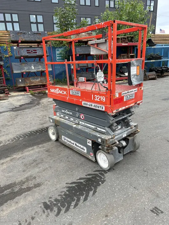 2017 Skyjack SJIII3219 Scissor Lift