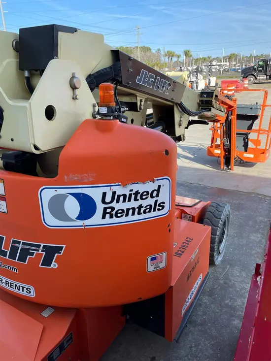 2015 JLG E400AJPN Articulating Boom Lift