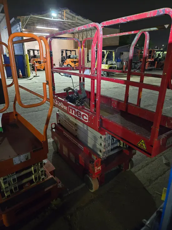 2019 MEC 1330SE Scissor Lift