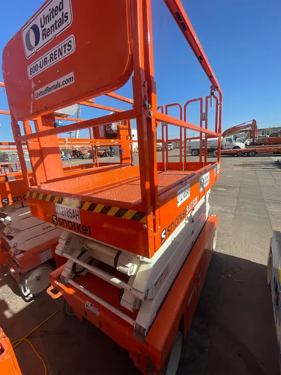 2018 Snorkel S4732E Scissor Lift