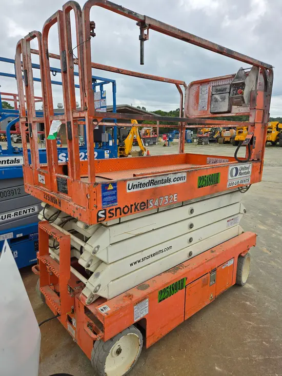 2019 Snorkel S4732E Scissor Lift