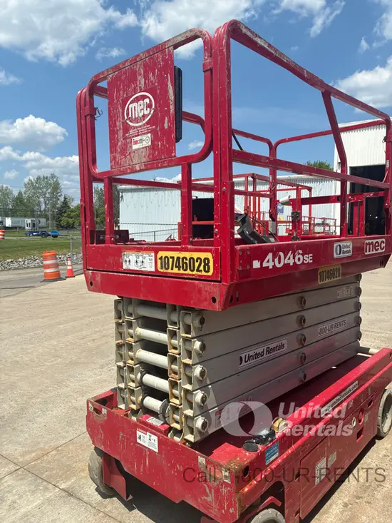 2018 MEC 4046SE Scissor Lift
