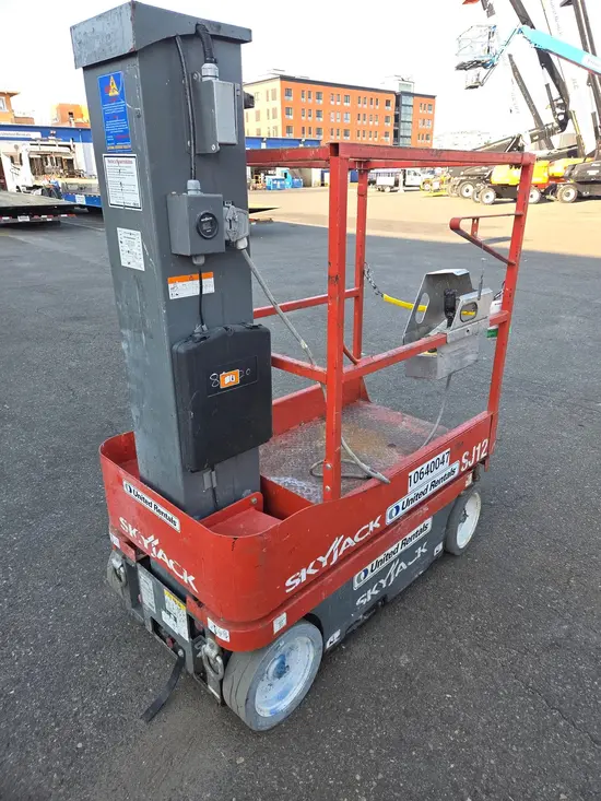 2017 Skyjack SJ12 Self-Propelled One-Person Lift