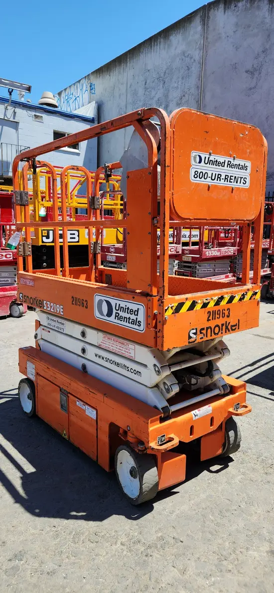 2018 Snorkel S3219E Scissor Lift