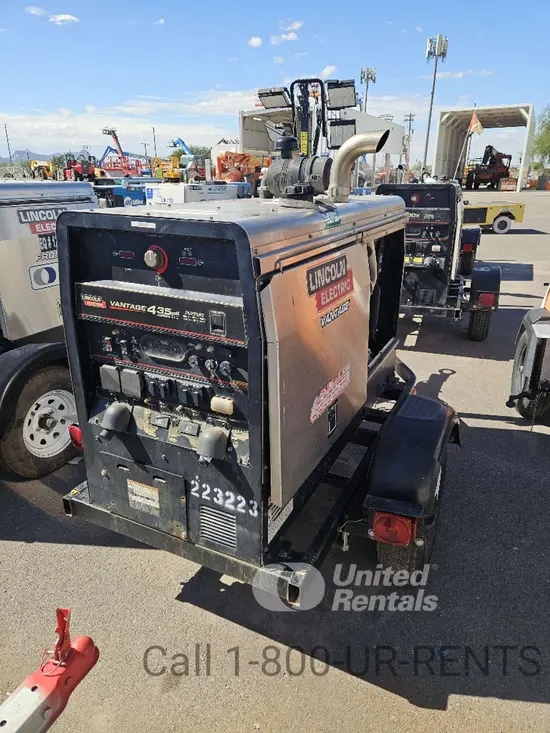2019 Lincoln Electric VANTAGE 435 Welder