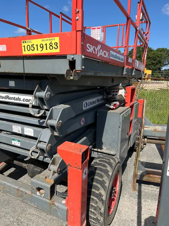 2016 Skyjack SJ8841RT Rough Terrain Scissor Lift